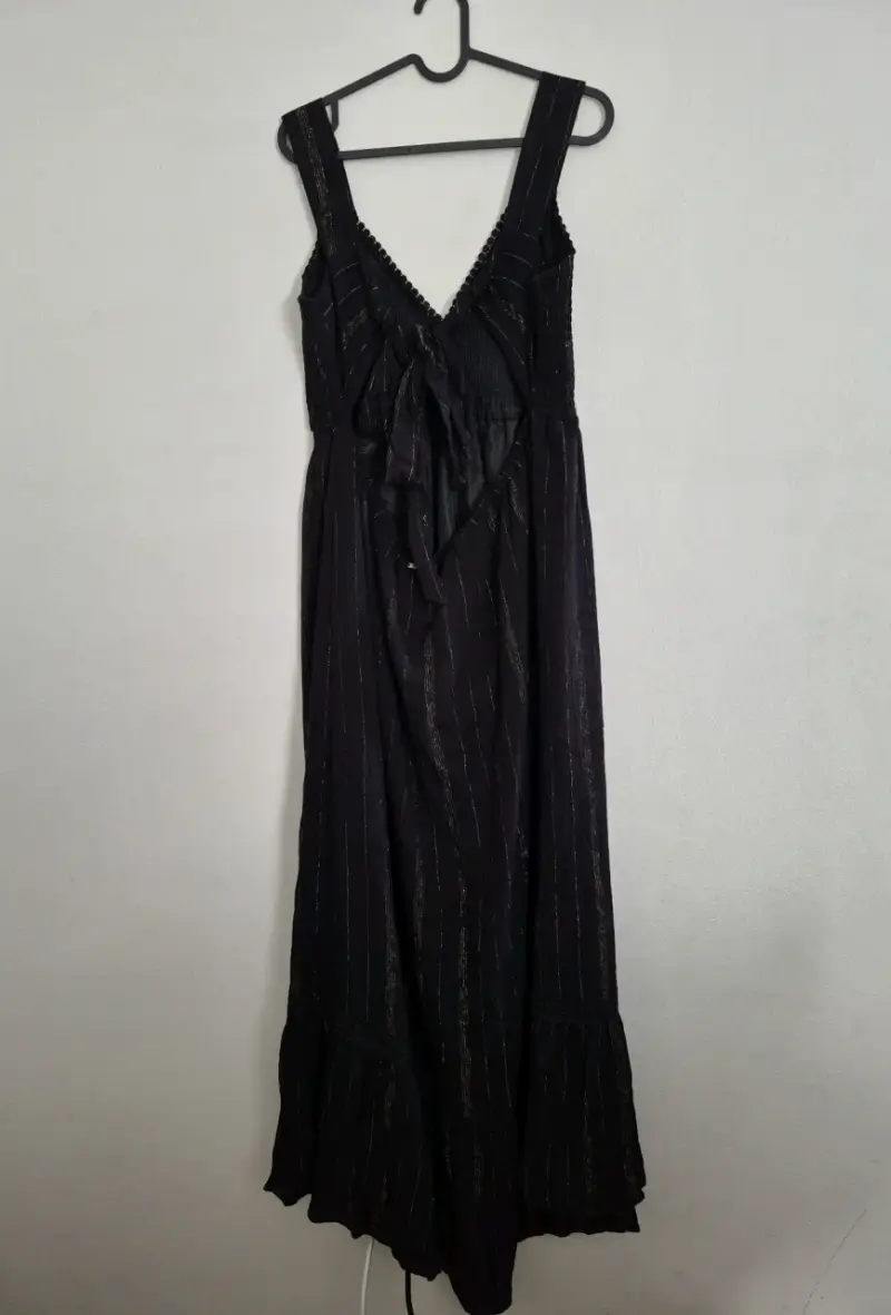Vestido largo negro con tirantes - 2