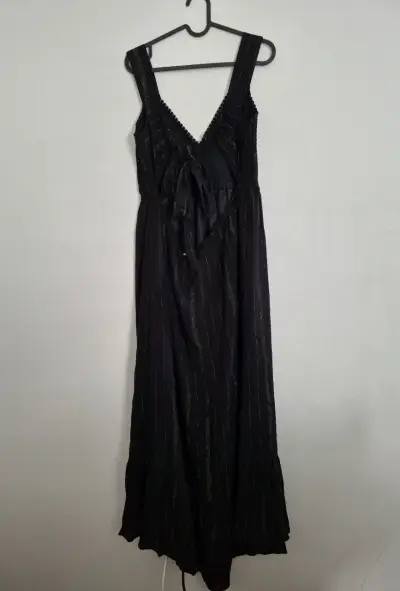 Vestido largo negro con tirantes - miniatura 2