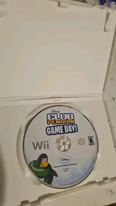 Club Penguin Game Day wii - miniatura 2