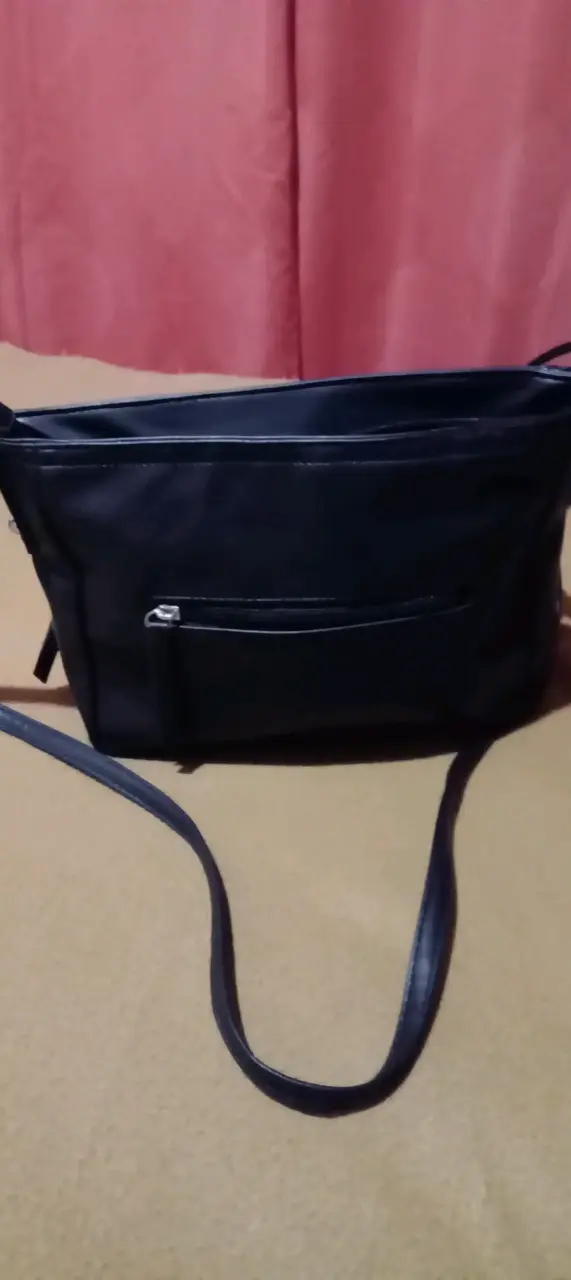 Cartera negra Nicole Lee con correa ajustable - 2