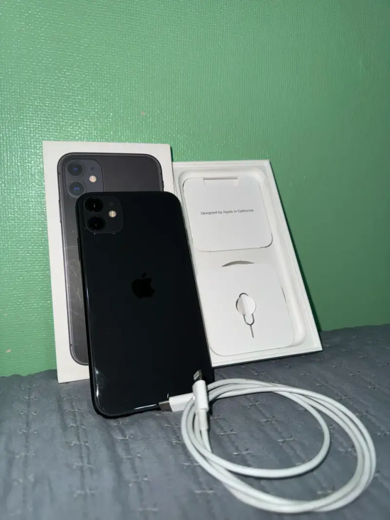 iPhone 11 Negro 64GB en Perfecto Estado - 2