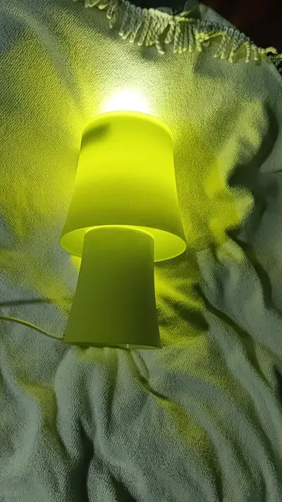 Lámpara de mesa LED amarilla moderna - miniatura 3