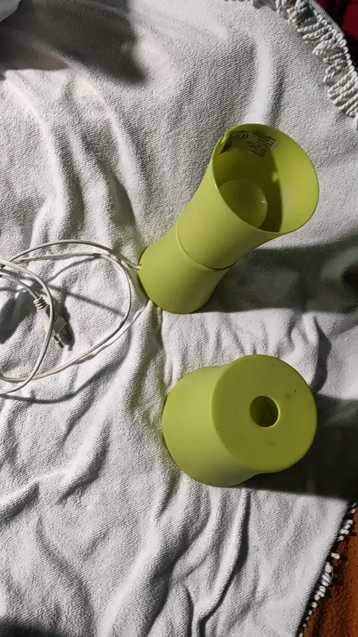 Lámpara de mesa LED amarilla moderna - 5