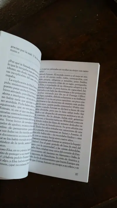 Libro 'Llamada para el muerto' de John le Carré - miniatura 5