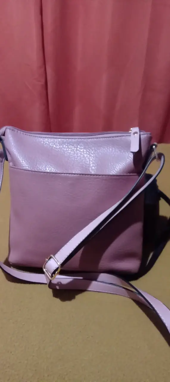 Cartera cruzada palo rosa con detalles metálicos - 2