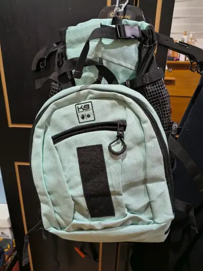Mochila verde K9 para llevar a tu 🐶 - miniatura 1