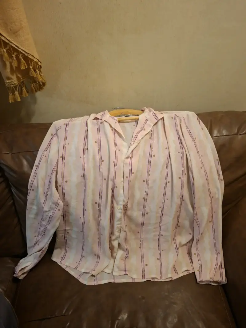 Blusa de rayas rosadas para mujer - 1