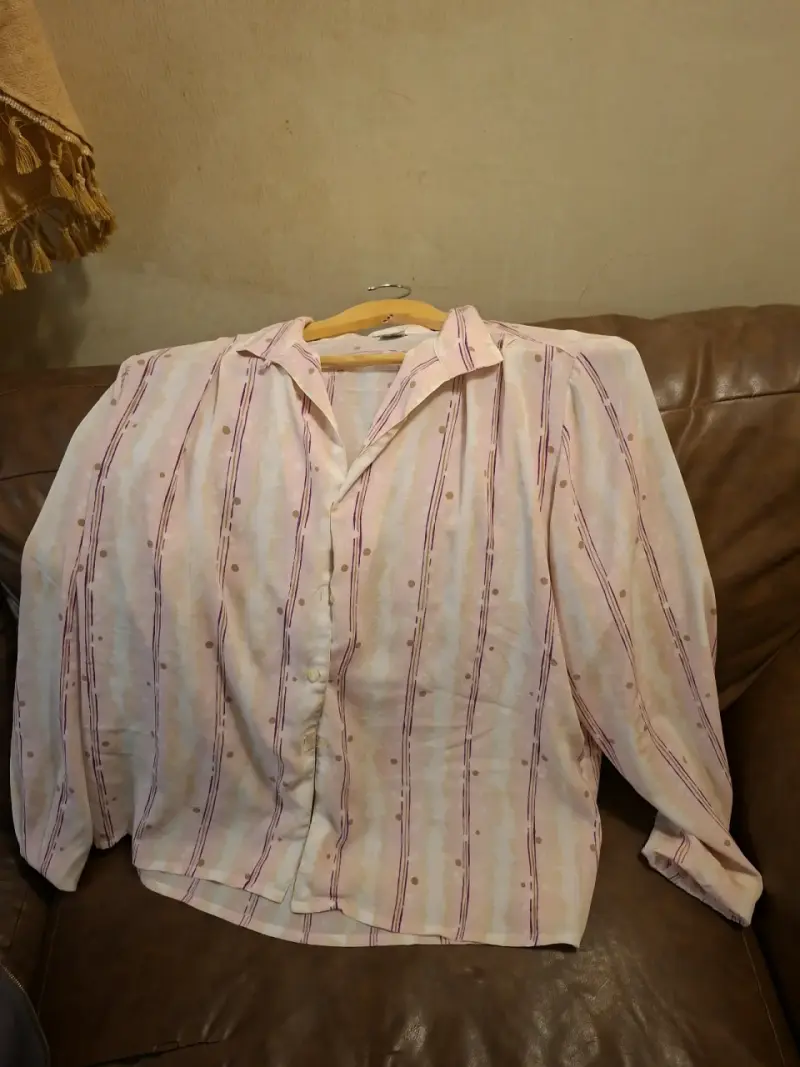 Blusa de rayas rosadas para mujer - 4