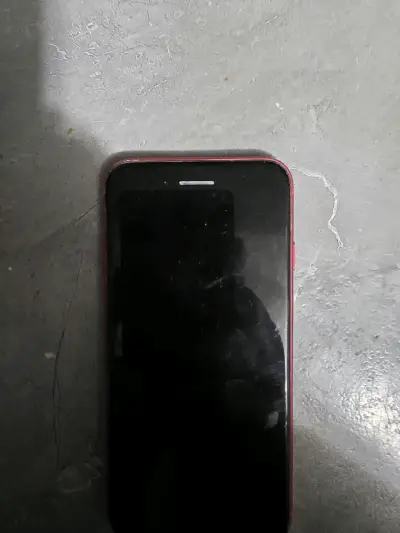 iPhone se2020 rojo /64gb - miniatura 1