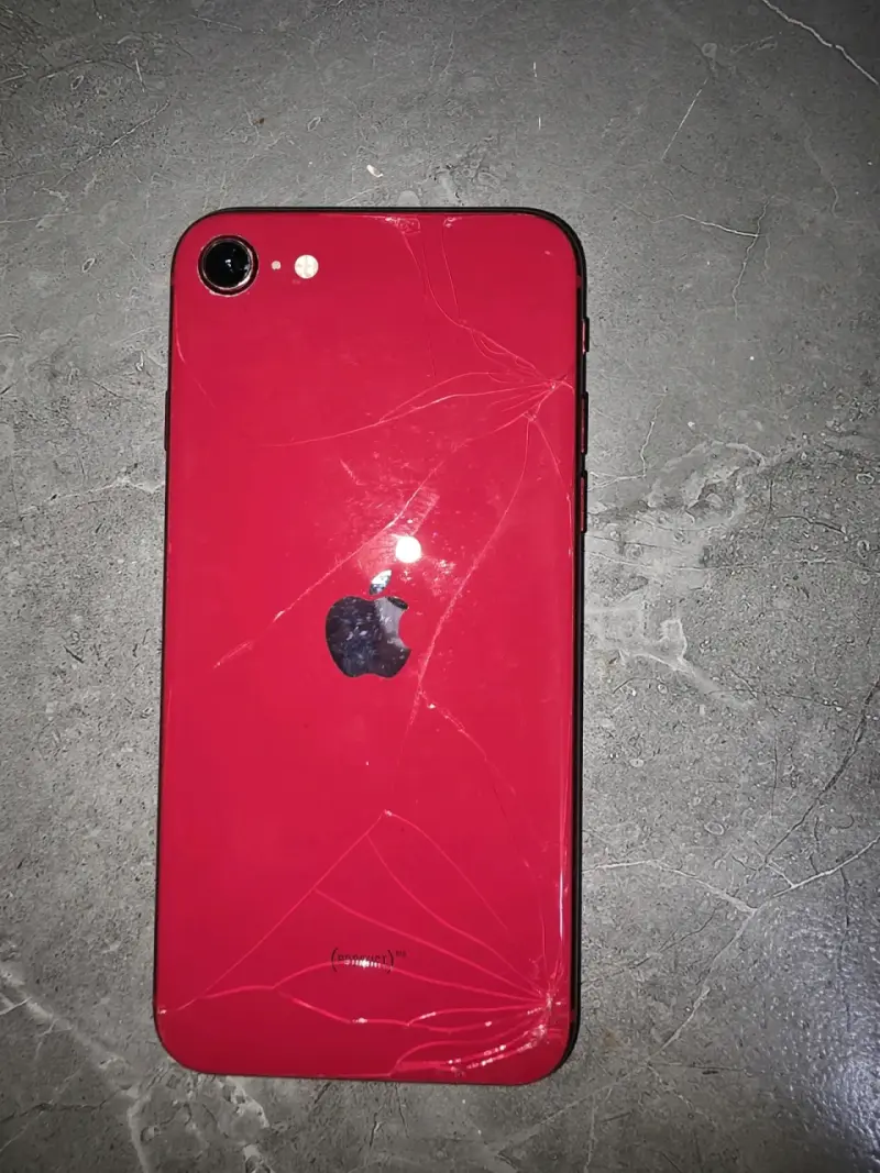 iPhone se2020 rojo /64gb - 3