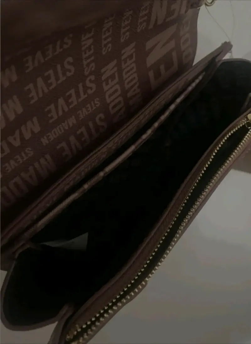 Cartera cruzada Steve Madden marrón con cadena - 6