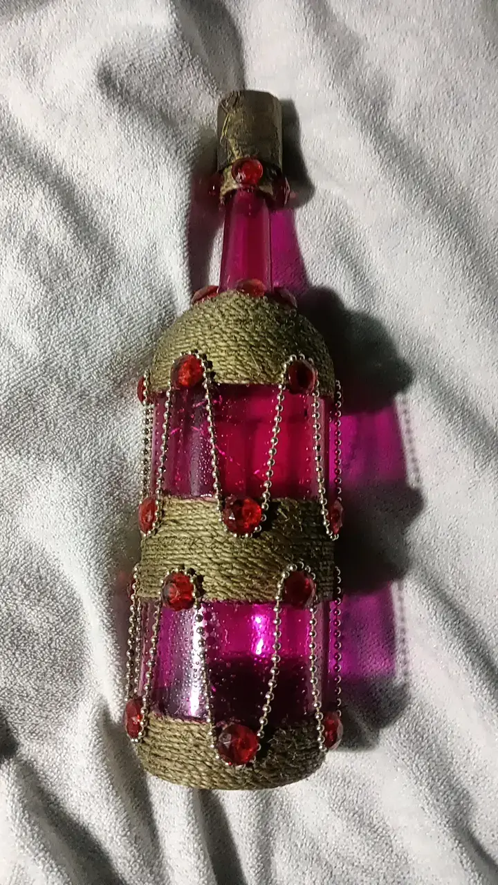 Botella decorativa con luces LED y adornos - 1