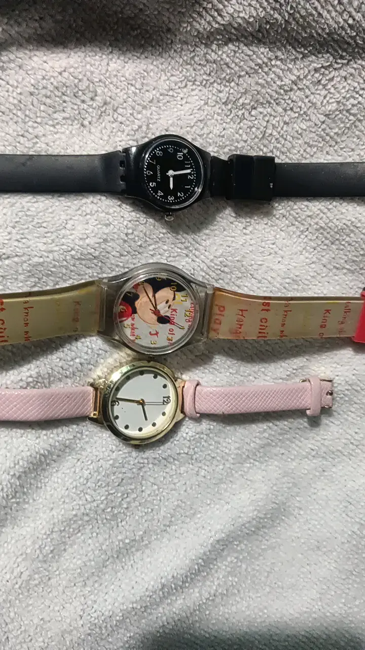 Lote de tres relojes de pulsera variados - 3
