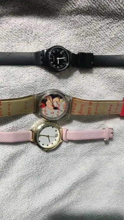 Lote de tres relojes de pulsera variados - miniatura 3