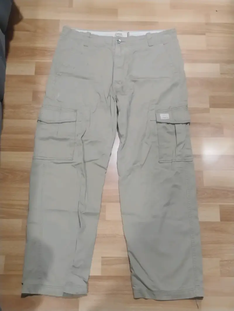 Pantalones cargo Levi's Loose Straight beige