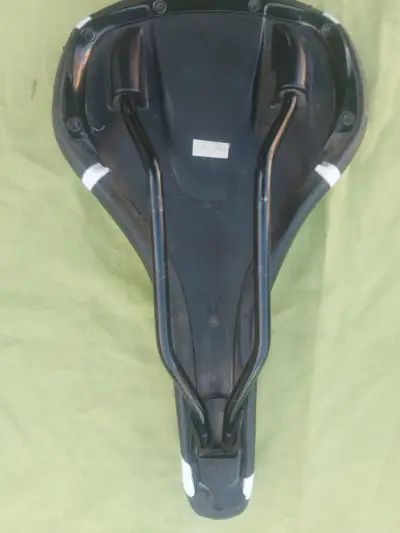 Asiento de bicicleta Bontrager negro y blanco - miniatura 2