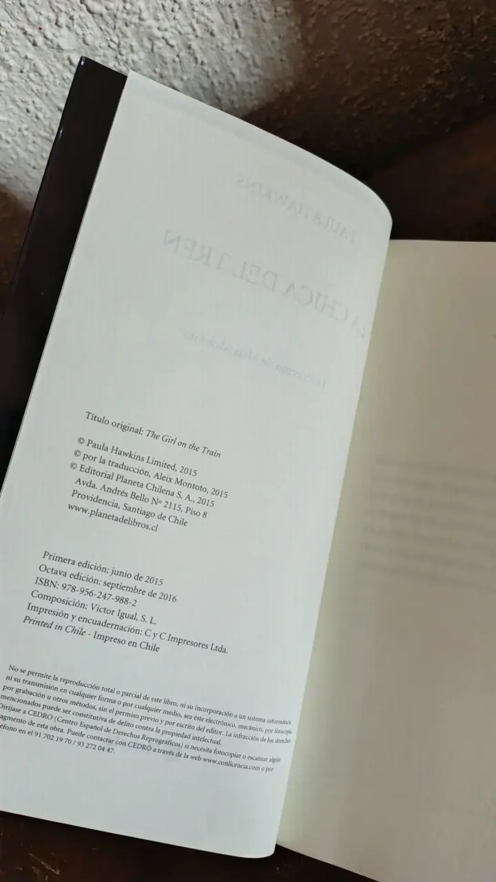 Libro La Chica del Tren de Paula Hawkins - 4