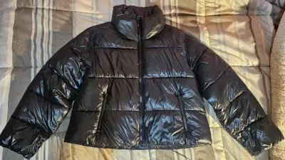 Chaqueta Puffa negra Old Navy Talla S - miniatura 1