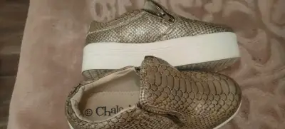 Zapatillas con diseño de serpiente y maripo - miniatura 3