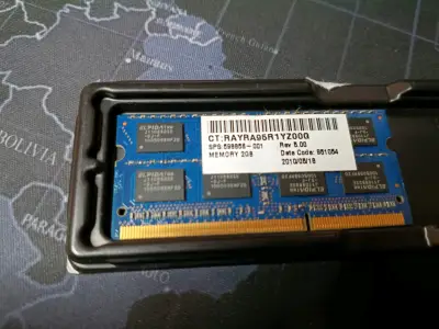 Memoria RAM Elpida 2GB DDR3 para Laptop - miniatura 1