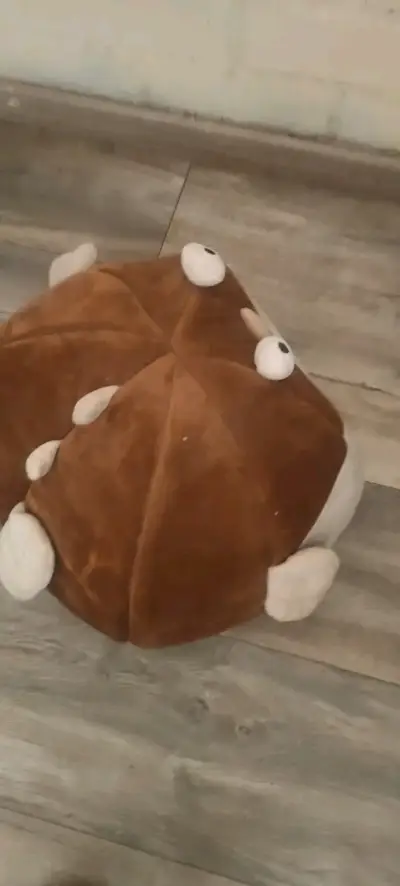 Cama para mascotas con diseño de pez - miniatura 2