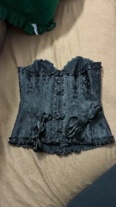 Corset negro con encaje floral - miniatura 2