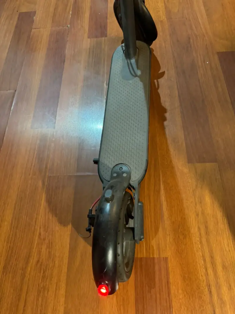 Scooter eléctrico plegable con luz LED - 3