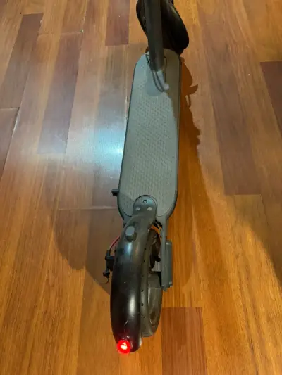 Scooter eléctrico plegable con luz LED - miniatura 3