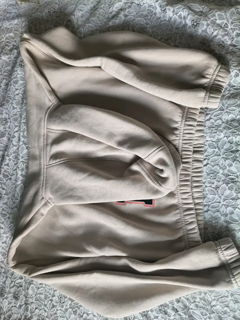 poleron beige con diseño de tigre - 3