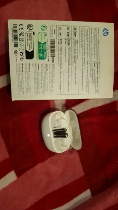 Auriculares inalámbricos HP con estuche de carga - miniatura 2