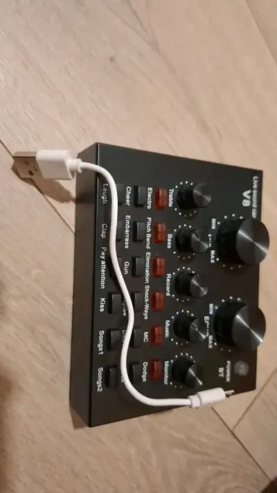 Tarjeta de sonido V8 para transmisión en vivo - miniatura 2