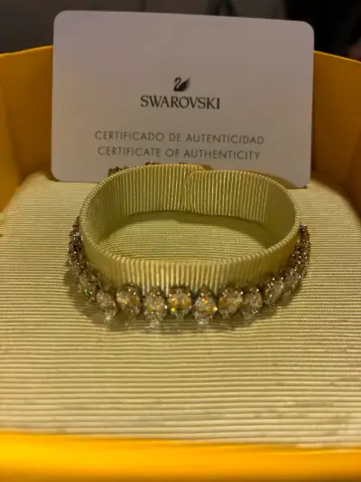 Pulsera Swarovski con cristales brillantes - miniatura 2