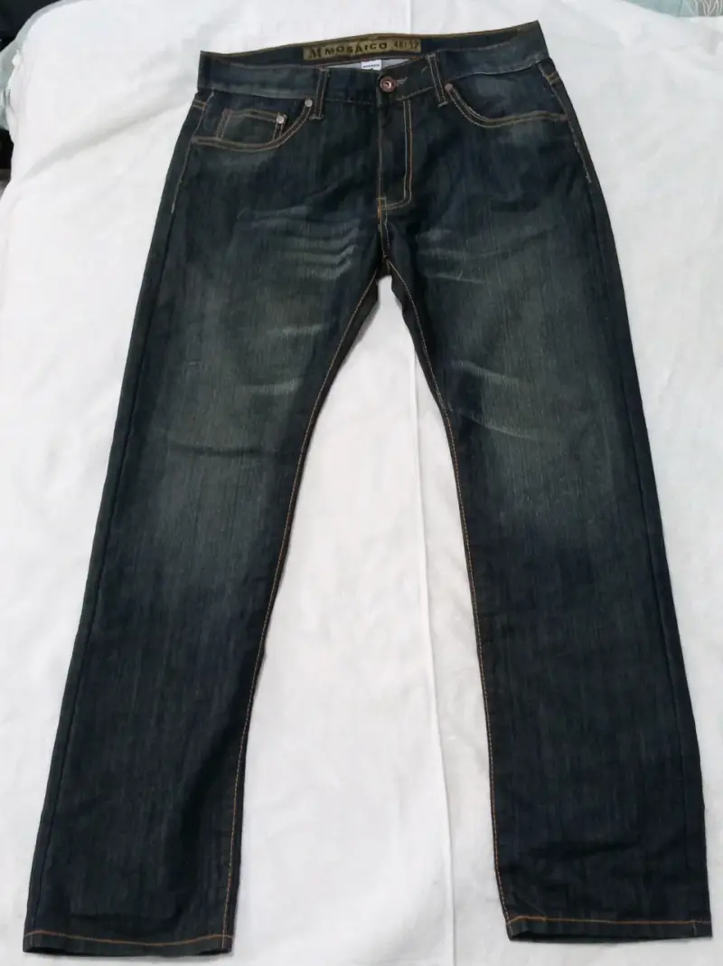 Jeans de mezclilla azul oscuro para hombre - 2