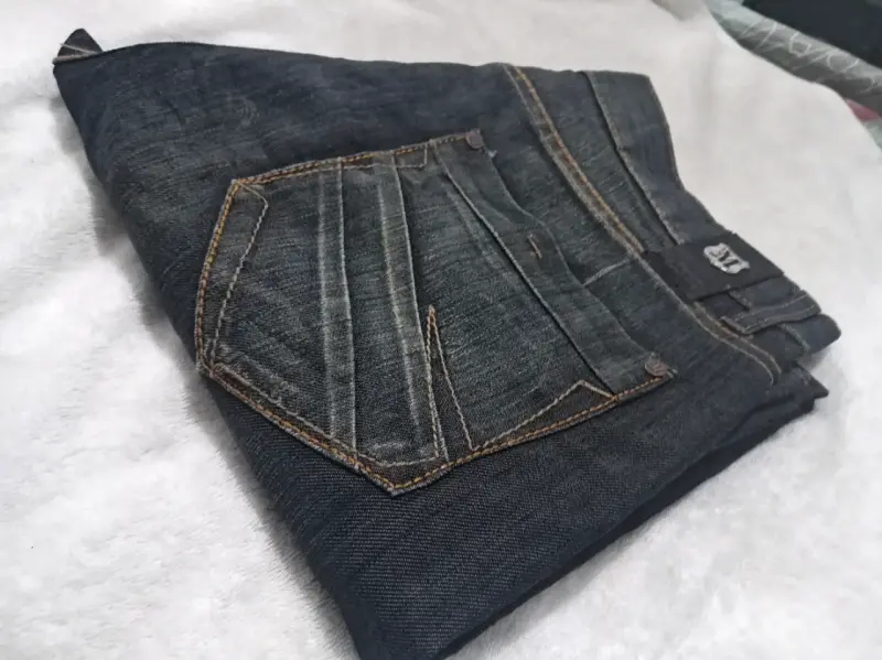 Jeans de mezclilla azul oscuro para hombre - 3