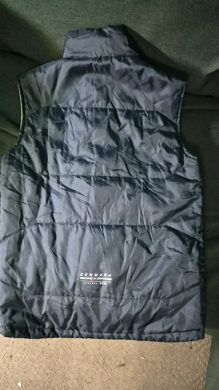 Chaleco deportivo Hummel reversible azul y verde - 2