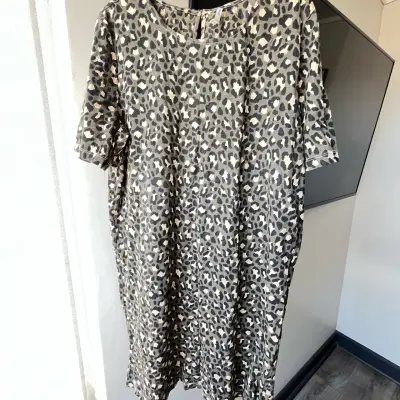 Vestido estampado animal print para mujer - miniatura 5