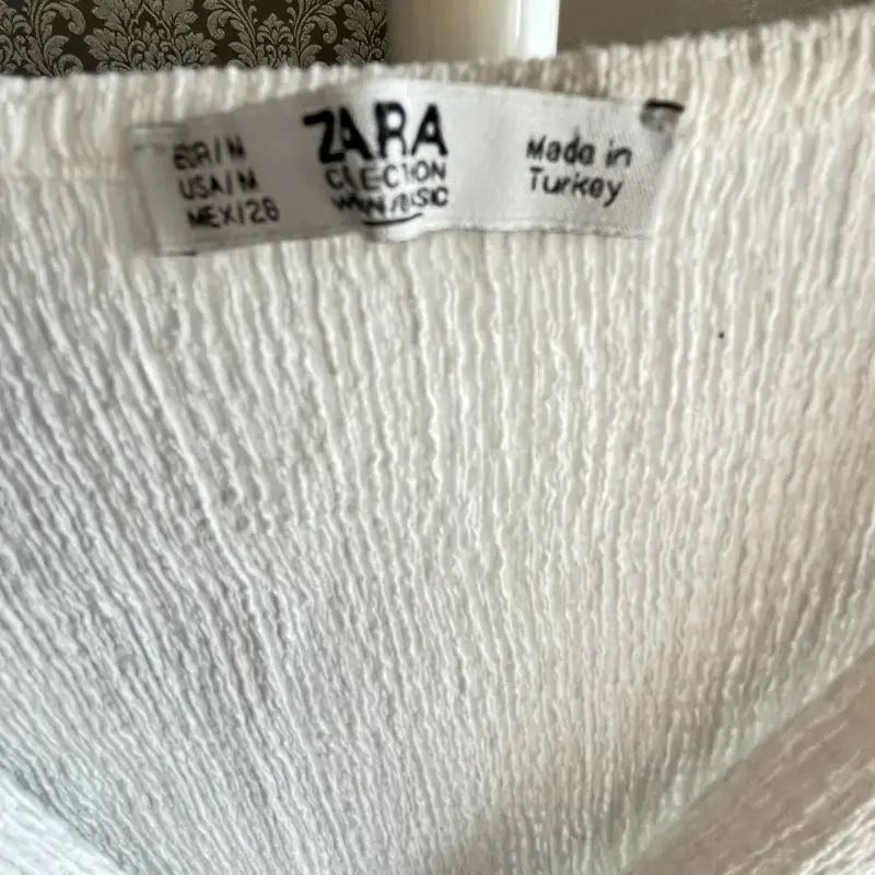Blusa Blanca Zara con Nudo Frontal - 3