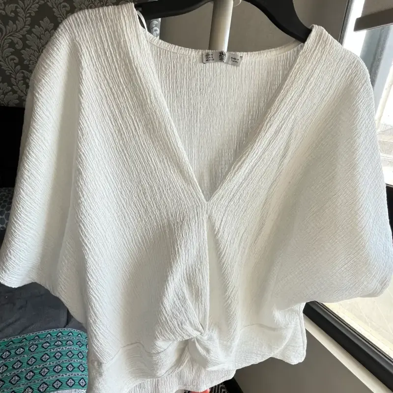 Blusa Blanca Zara con Nudo Frontal - 6