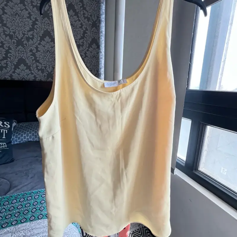 Polera sin mangas amarilla Primark - 2