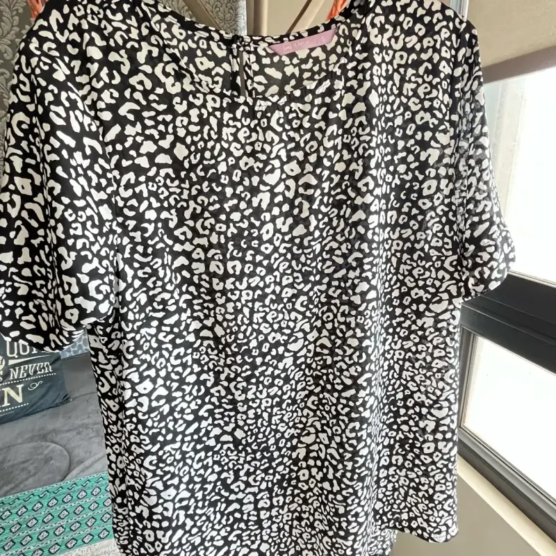 Blusa estampada animal print Urb Classic Woman - 1