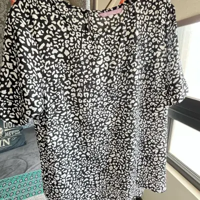 Blusa estampada animal print Urb Classic Woman - miniatura 2