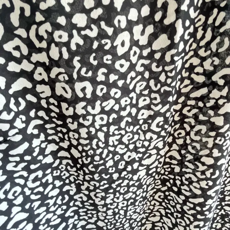 Blusa estampada animal print Urb Classic Woman - 3