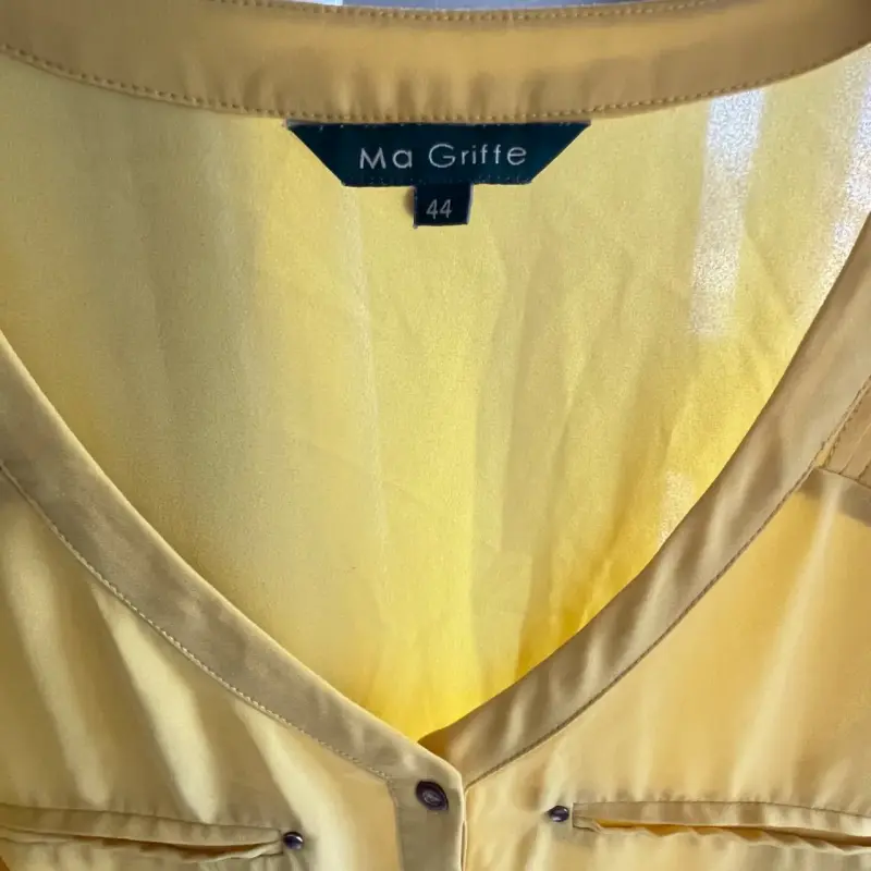 Blusa amarilla Ma Griffe con detalles plisados - 1