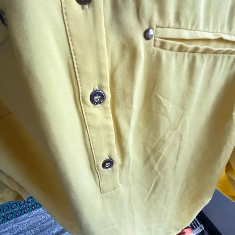 Blusa amarilla Ma Griffe con detalles plisados - 6