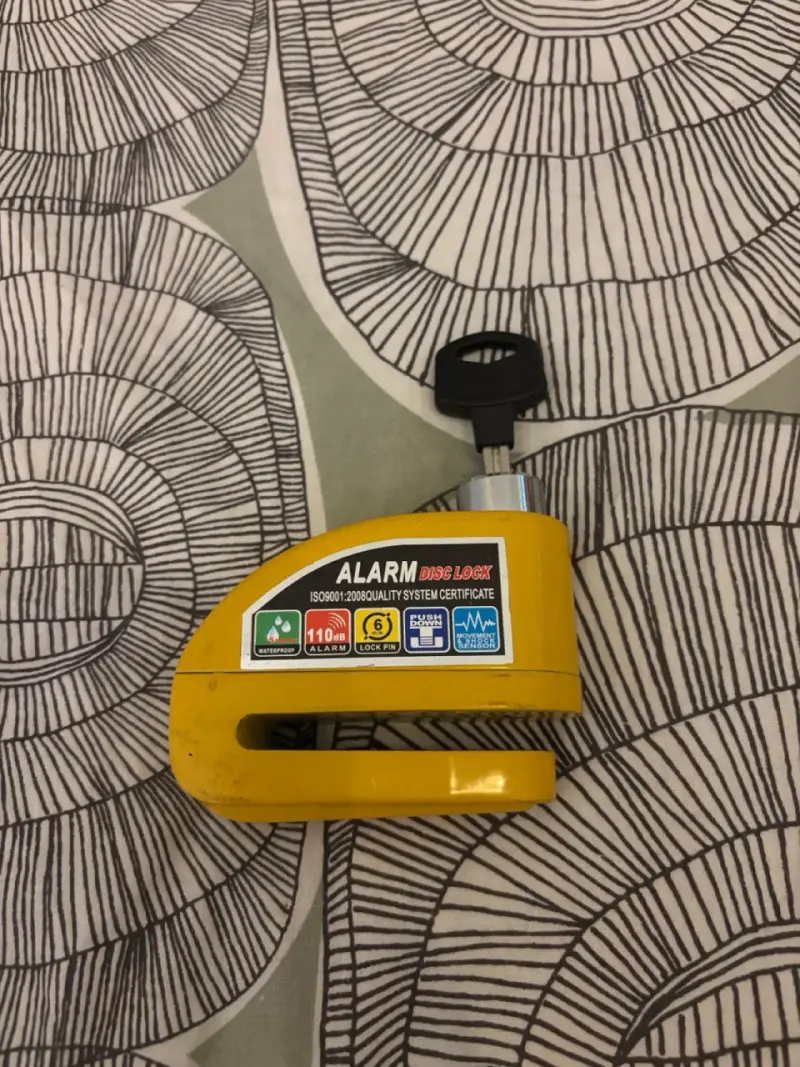 Candado de Disco con Alarma 110dB Amarillo - 2