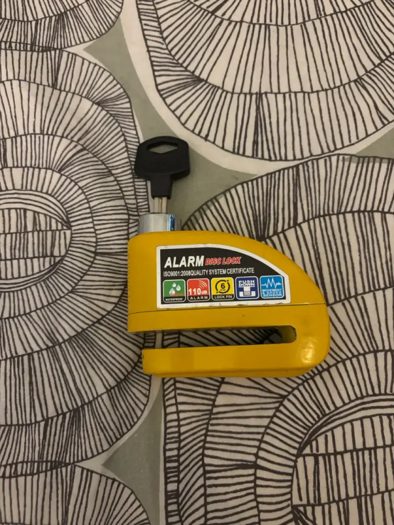 Candado de Disco con Alarma 110dB Amarillo - 3