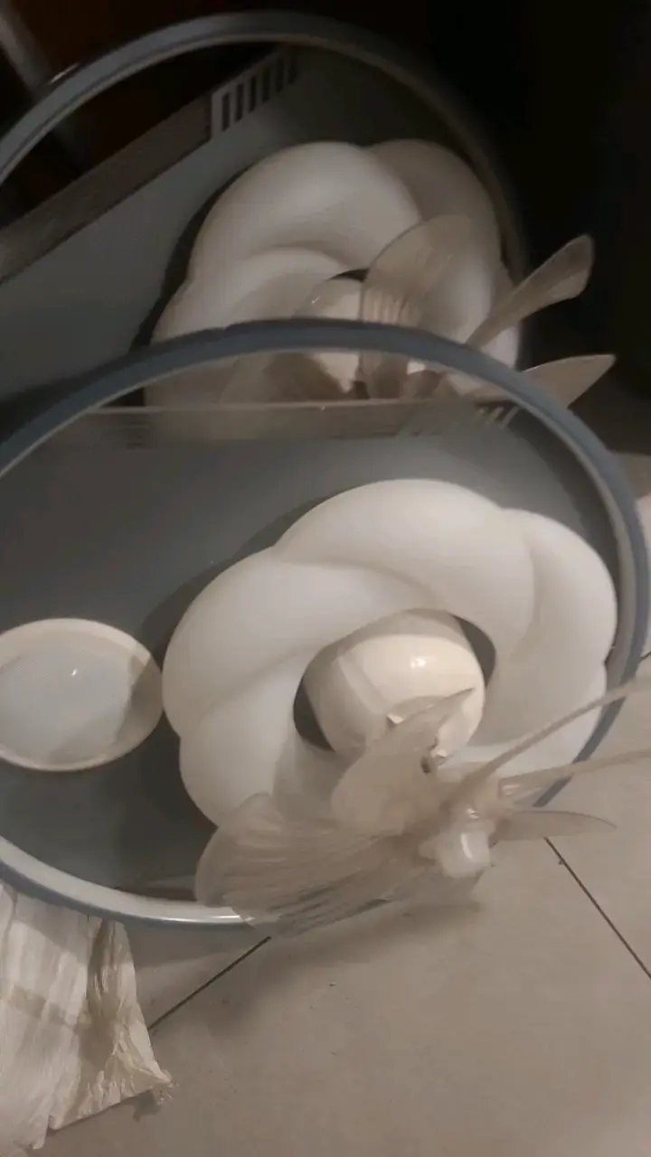 Ventilador de techo con aspas transparentes - 2