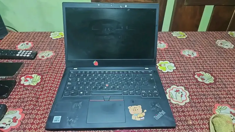 Notebook Lenovo L14 con Intel i5 y 16GB RAM - 4