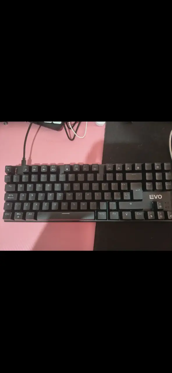 Mouse gamer RGB Evo Novastrike + teclado mecánico - 5