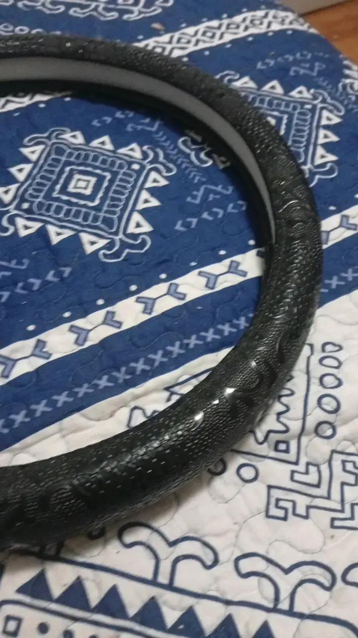 Funda para volante de auto antideslizante negra - 4